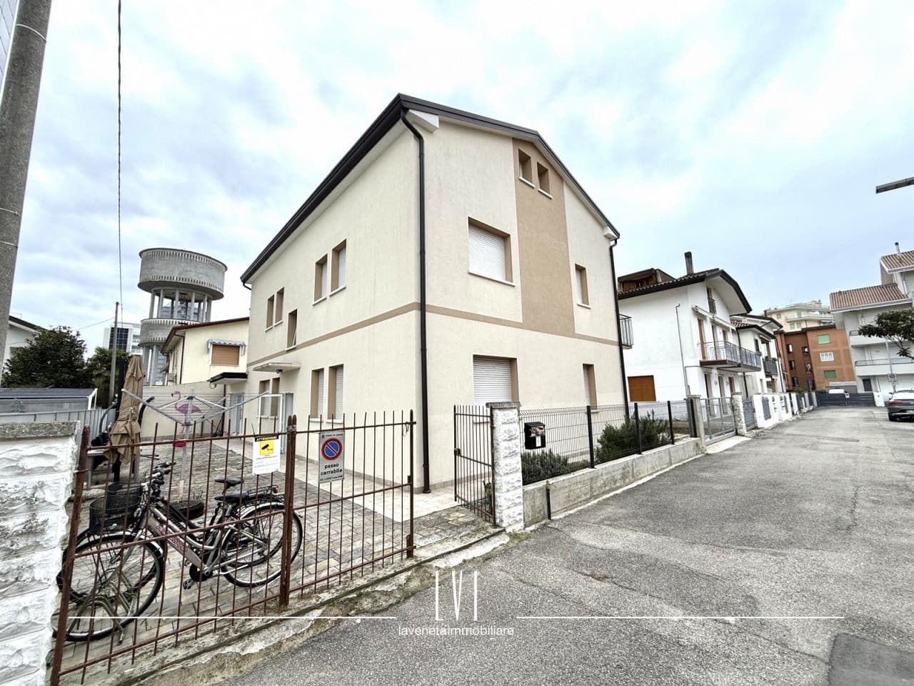 002  Img 0189 Wmk 0.jpg